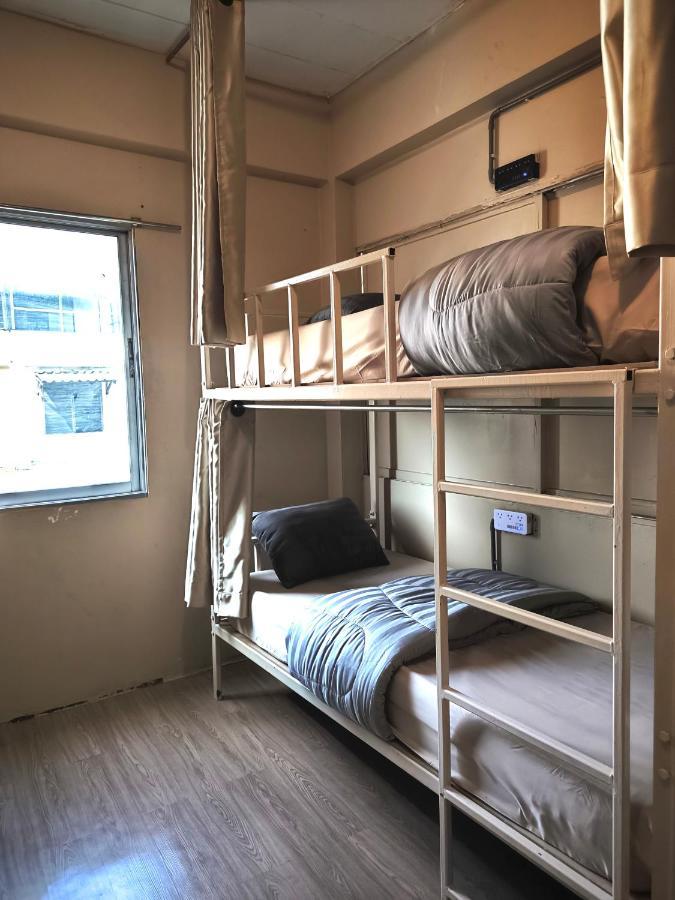 Youyen Hostel Бангкок Екстер'єр фото