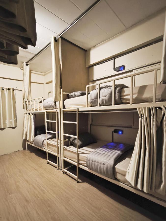 Youyen Hostel Бангкок Екстер'єр фото