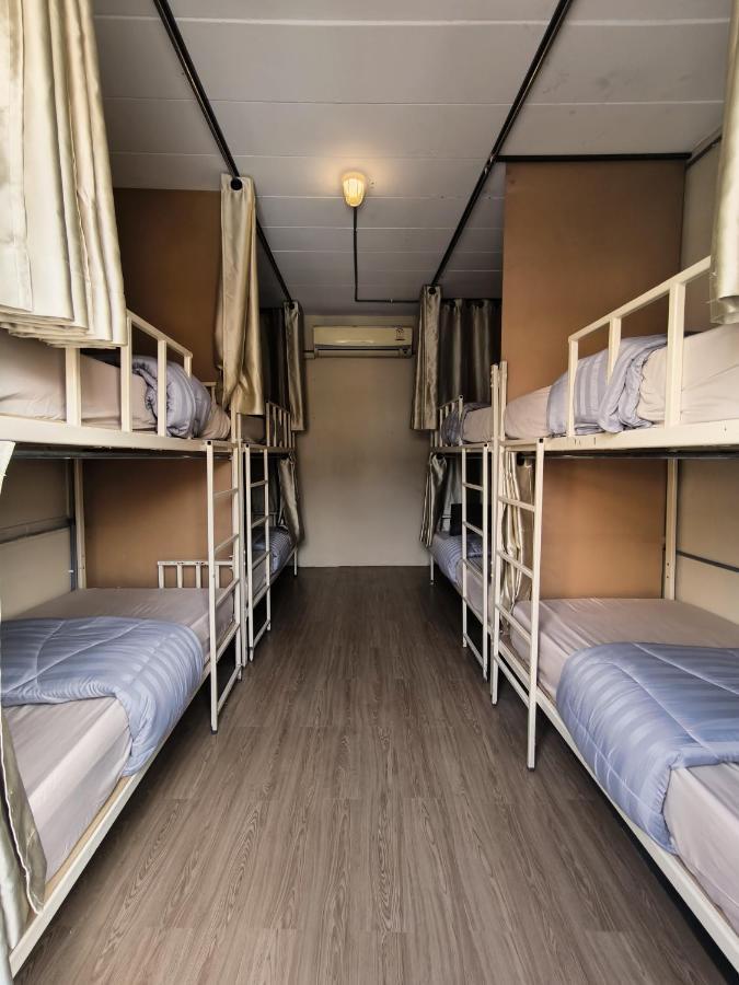 Youyen Hostel Бангкок Екстер'єр фото