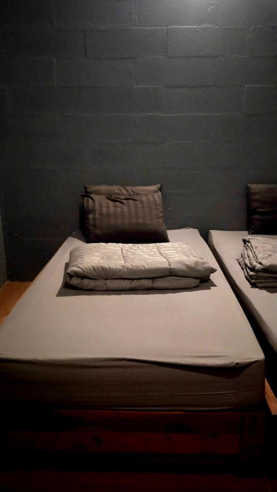 Youyen Hostel Бангкок Екстер'єр фото