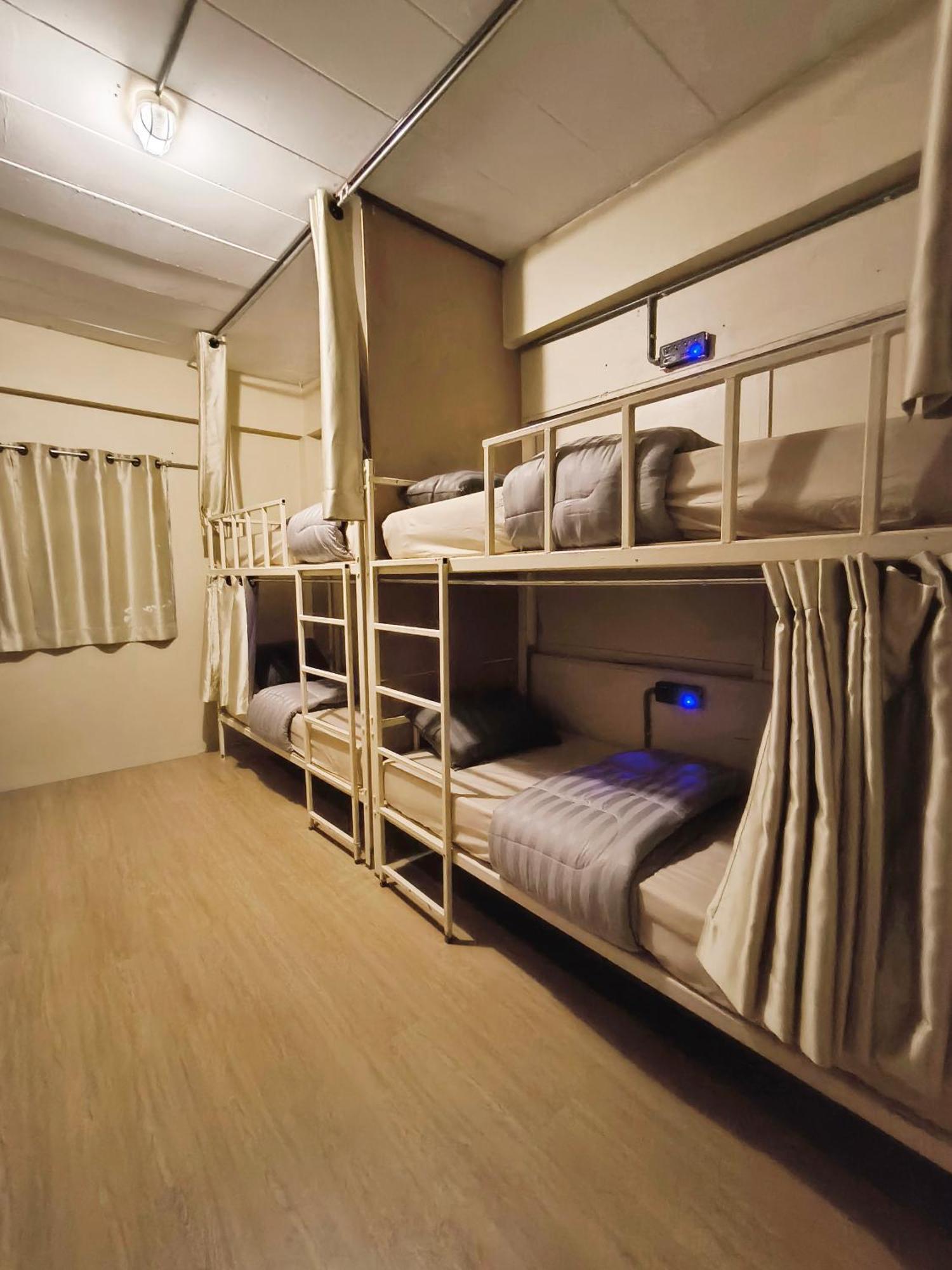 Youyen Hostel Бангкок Екстер'єр фото