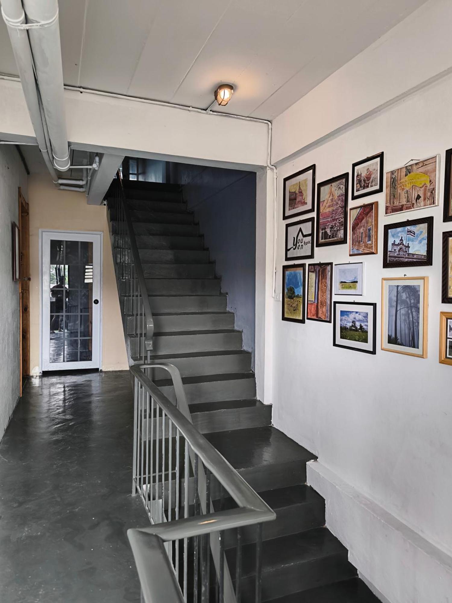 Youyen Hostel Бангкок Екстер'єр фото