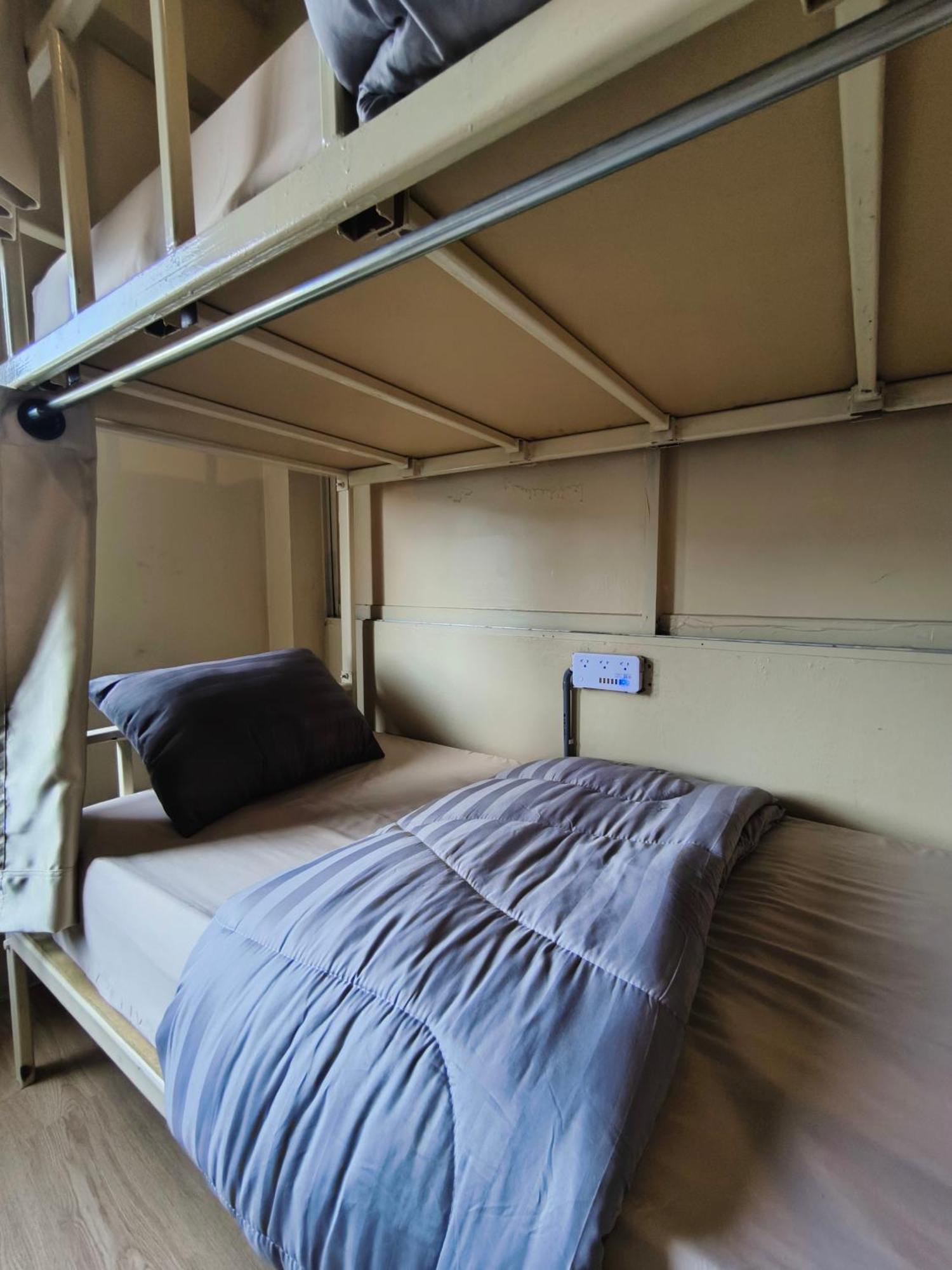 Youyen Hostel Бангкок Екстер'єр фото