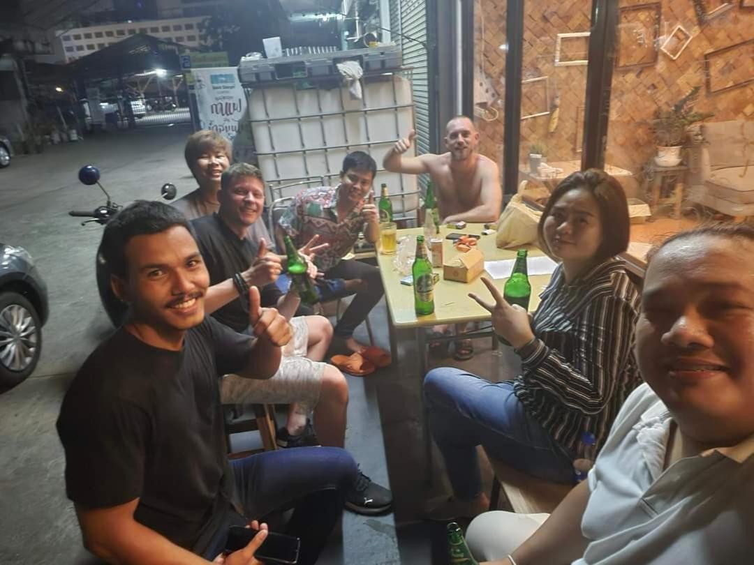 Youyen Hostel Бангкок Екстер'єр фото